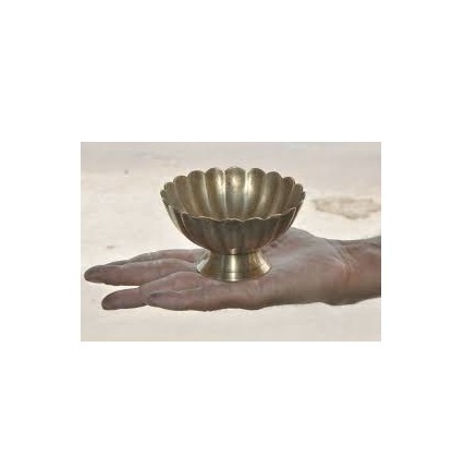 Brass fruits bowl Centerpieces for Tables Use Fruit Candy Salad snacks latest Brass cutting bowl at cheap price