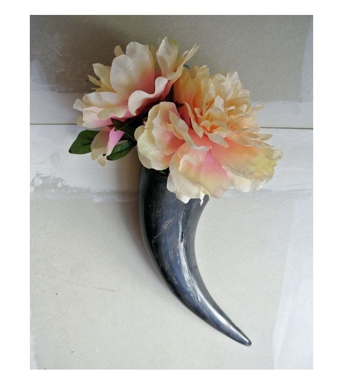 High quality horn flower vase outdoor bedroom decor wall mounted cow & Ox horn flower vase at cheap price