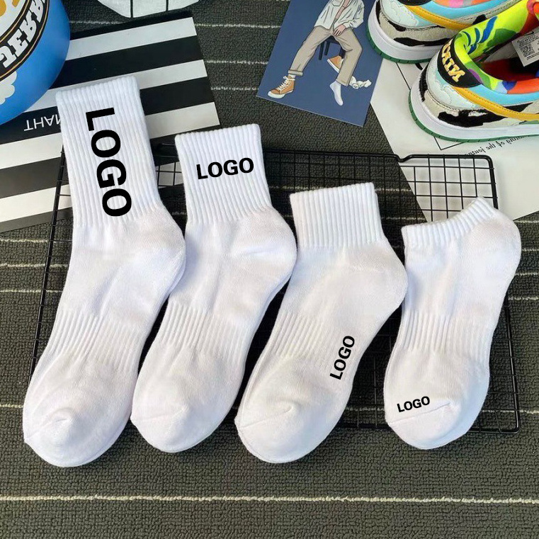 Free Quality Sample Wholesale Skate Crew Sports Embroidery Men Custom Logo Sport Socks Casual Socks