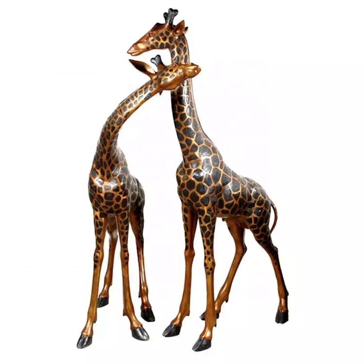 Hot Sale Outdoor Garden Decoration Life Size Casting Metal Bronze Giraffe Statue Large Giraffe Couple Sculpture