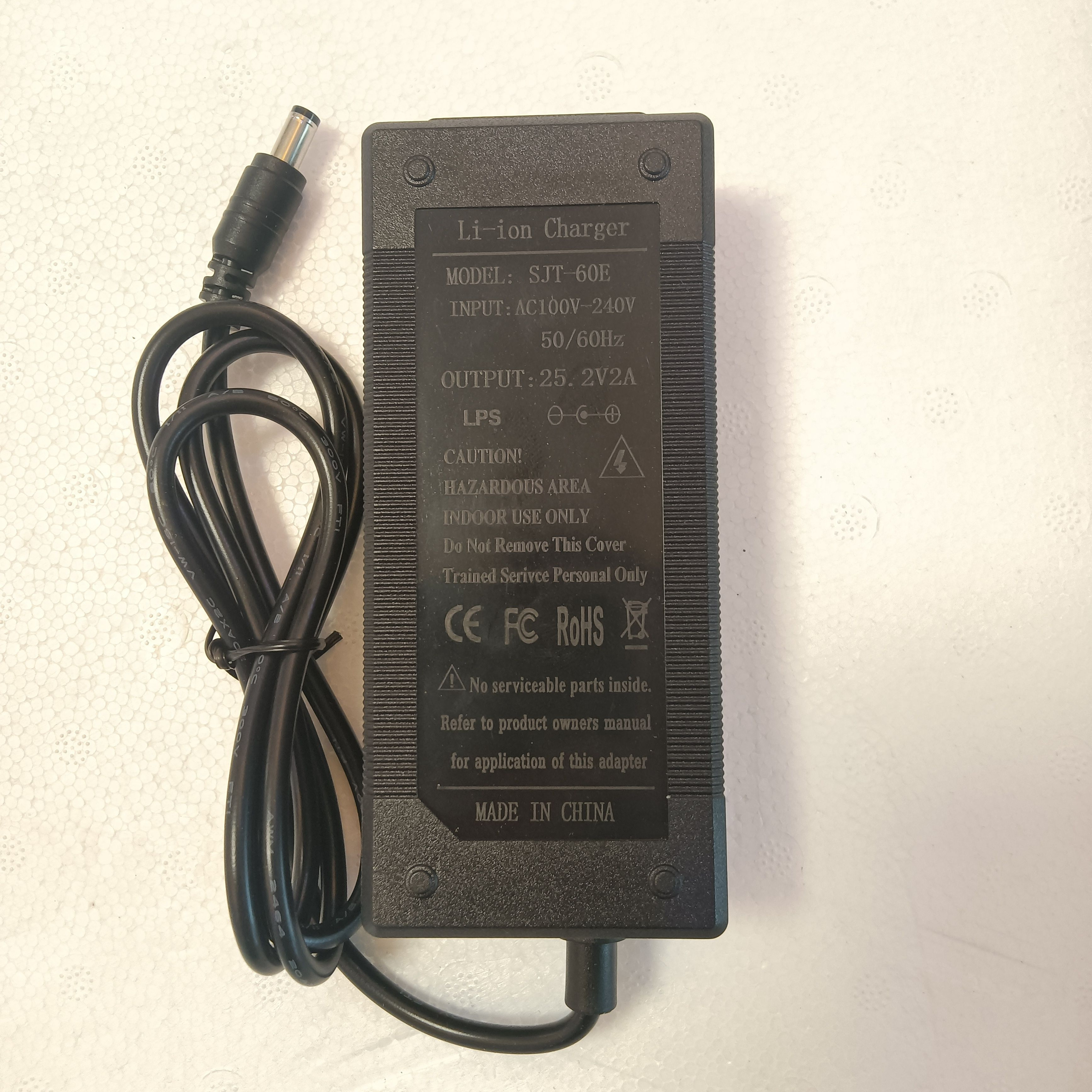 In stock 12.6V 14.4V 25.2V 16.8V 29.2V 29.4V 1.5A 2A 3A 42V 4A 5A 36V 25.2V 2A LITHIUM Portable Power Battery Charger