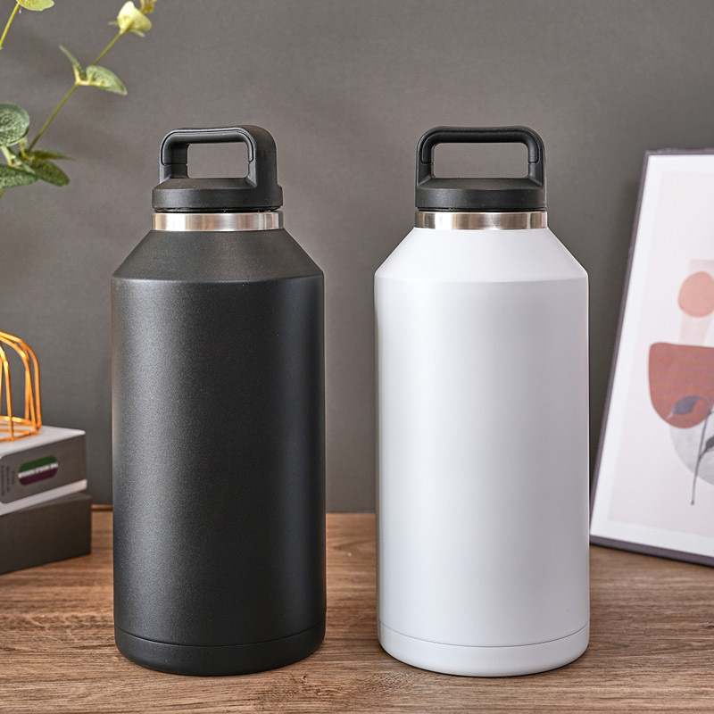 Stainless Steel Metal Large Water Jug travel bottle sport water bottle 64 oz Insulated Water Bottle