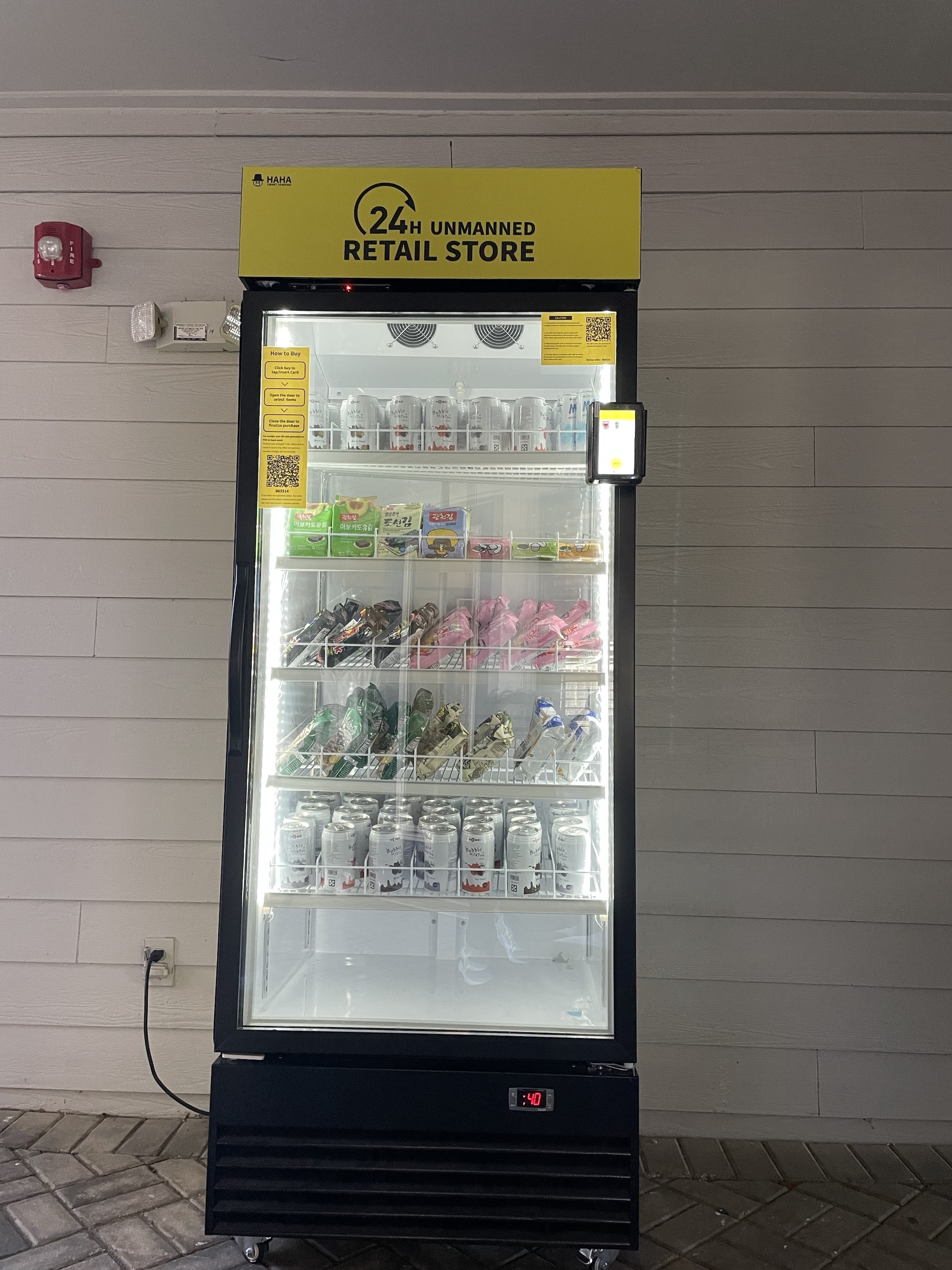 Self-service Combo  Vending Machine Automatic with 4G or WIFI with card reader