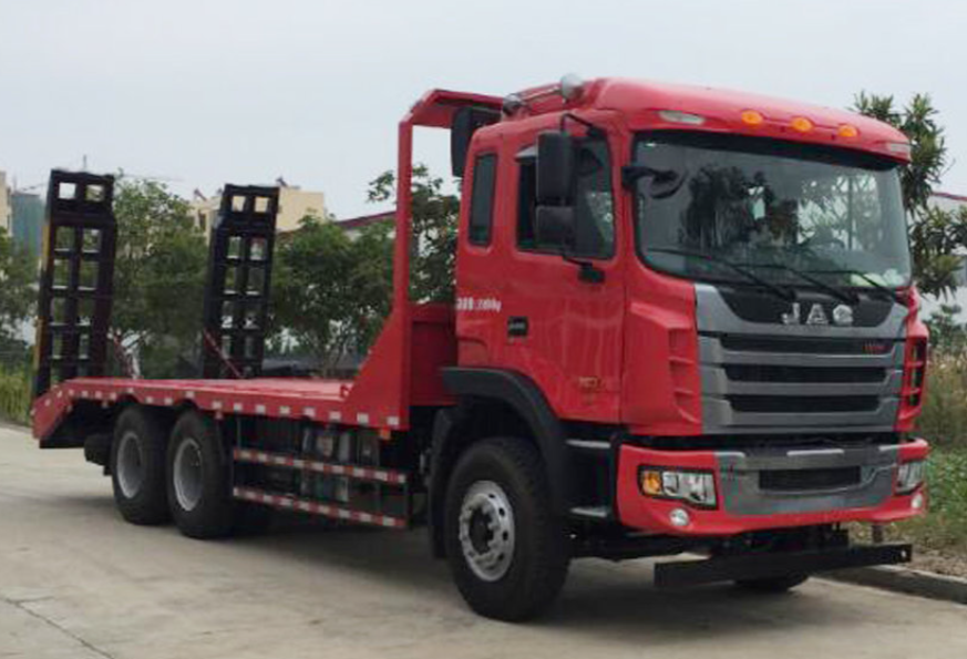 Chinese Manufacturer 4X2 6X4 10 Tons Low bed Truck Lowbed Transport Truck for Factory price