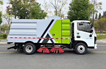 4x2 street cleaning truck price 6 wheels road sweeper for sale