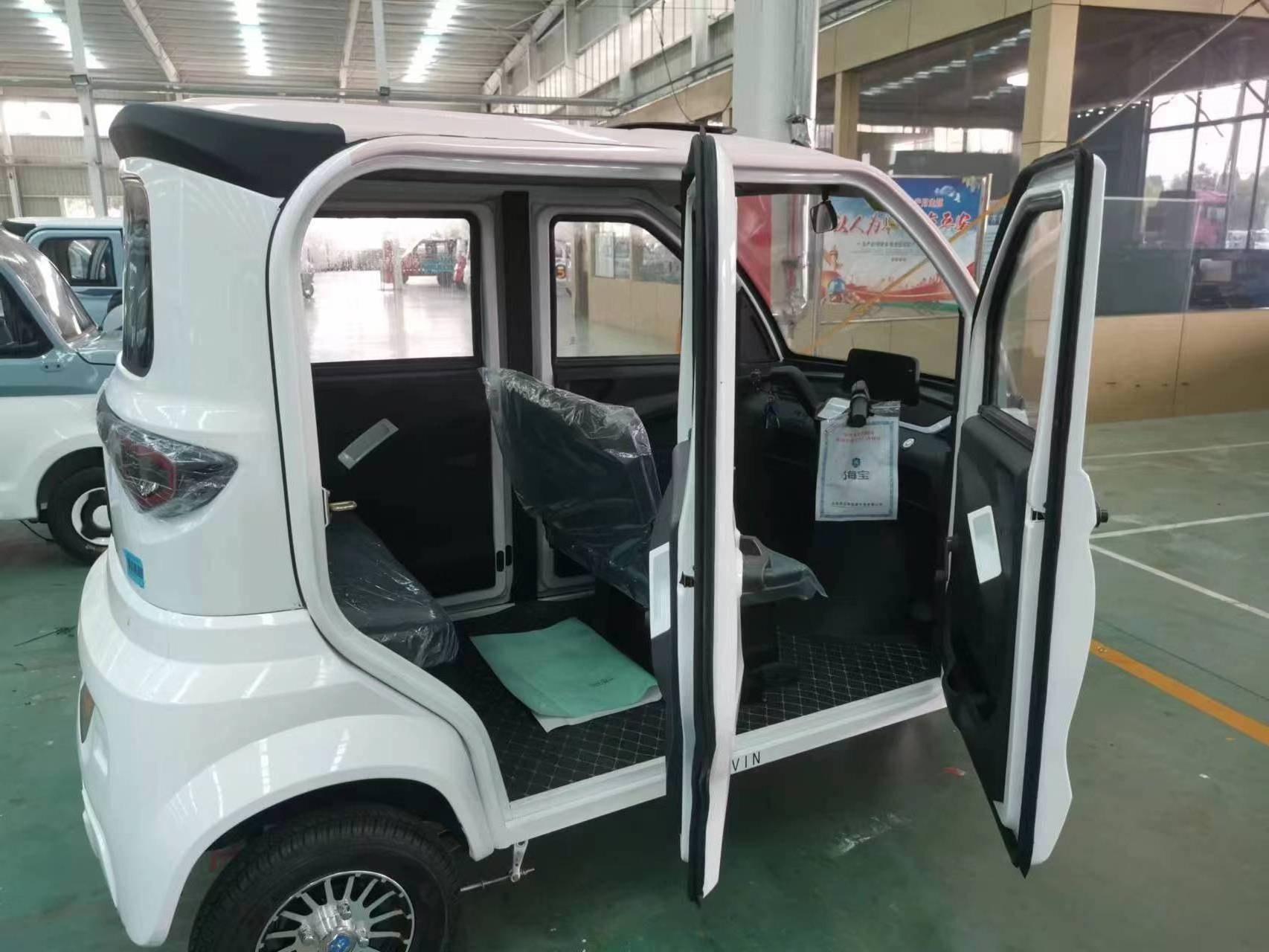 Fully enclosed electric tricycle for passengers mini electric tricycle tuk tuk