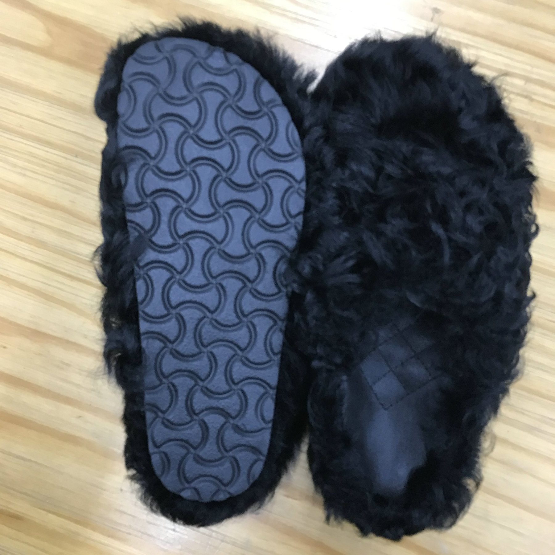 Custom  Luxury CURLY LAMB SLIPPERS Fashion Sheep Fur Slippers Real Mongolian Fur Slides for Women