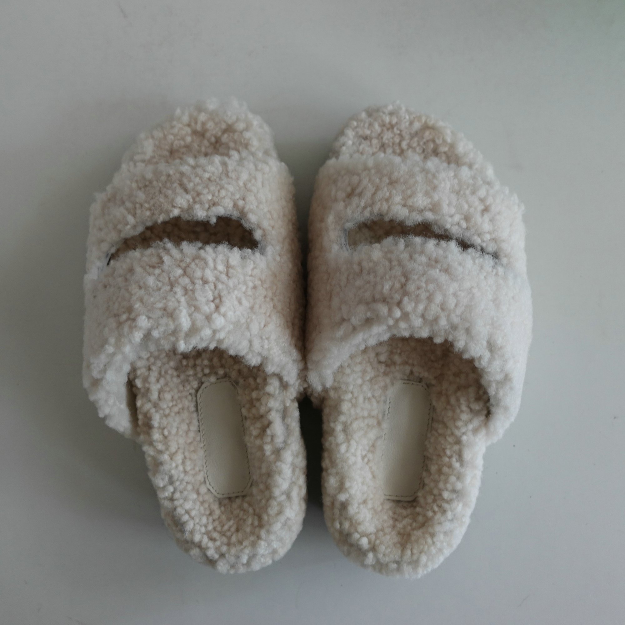 Wholesale double face sheepskin slippers 2022 genuine house slippers Women lamb fur slippers