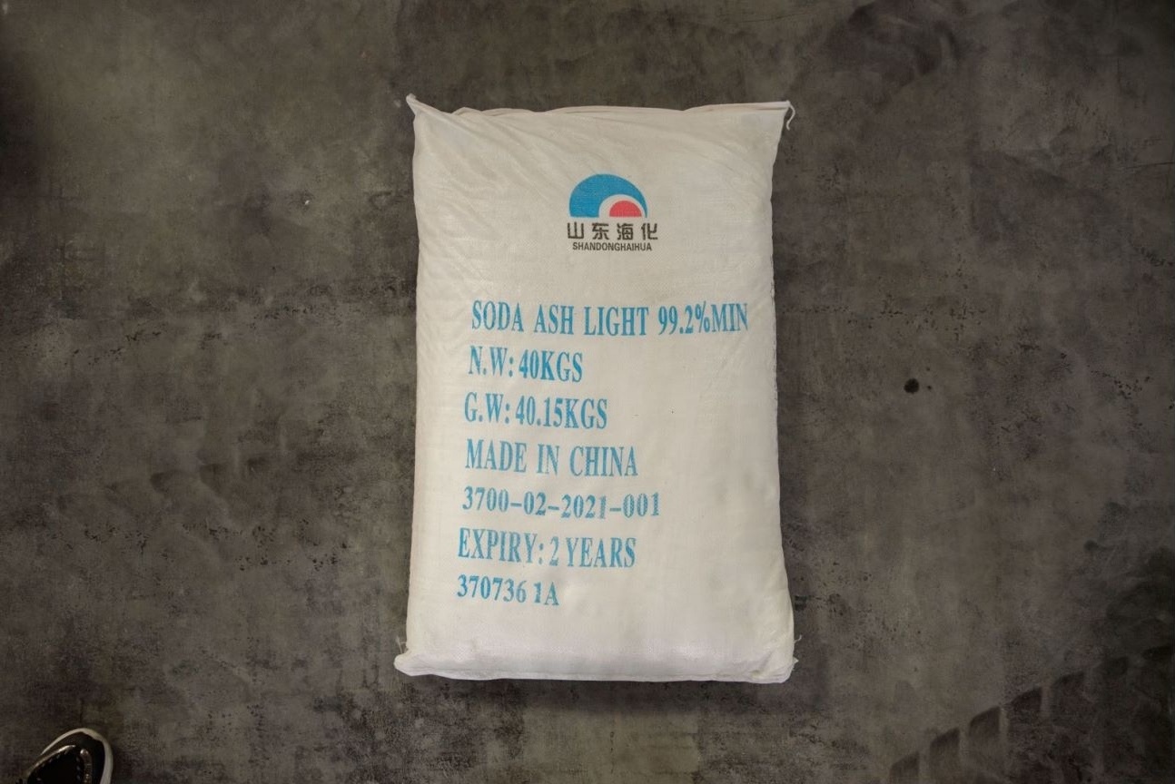 Wholesale price Industrial Grade heavy soda ash For glass manufacturing sodium carbonate na2co3