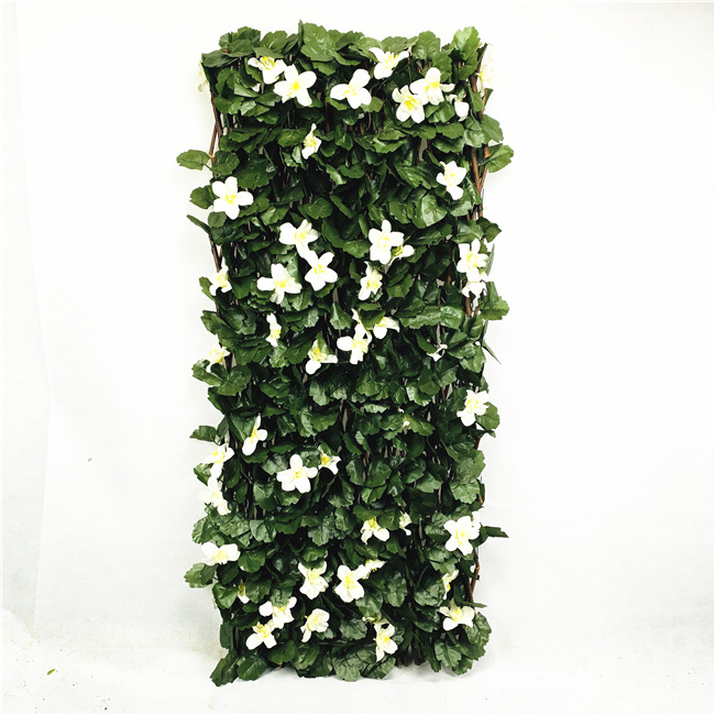 White flower Instant privacy UV stable Outdoor Decorative Expandable Plastic Artificial Green Ivy Leaf Screen