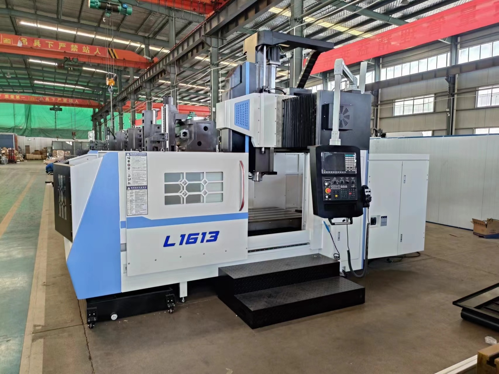 Factory Price Low Cost Heavy Duty Milling Machine Gmc1613 Gmc1313 Gmc2016 Gantry Type Cnc Machining Center