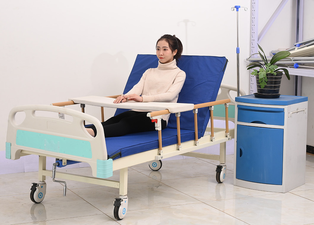 Hospital Furniture A109 Single Crank Manual Medical Multi-function Adjustable ICU Patient Nursing Care Bed