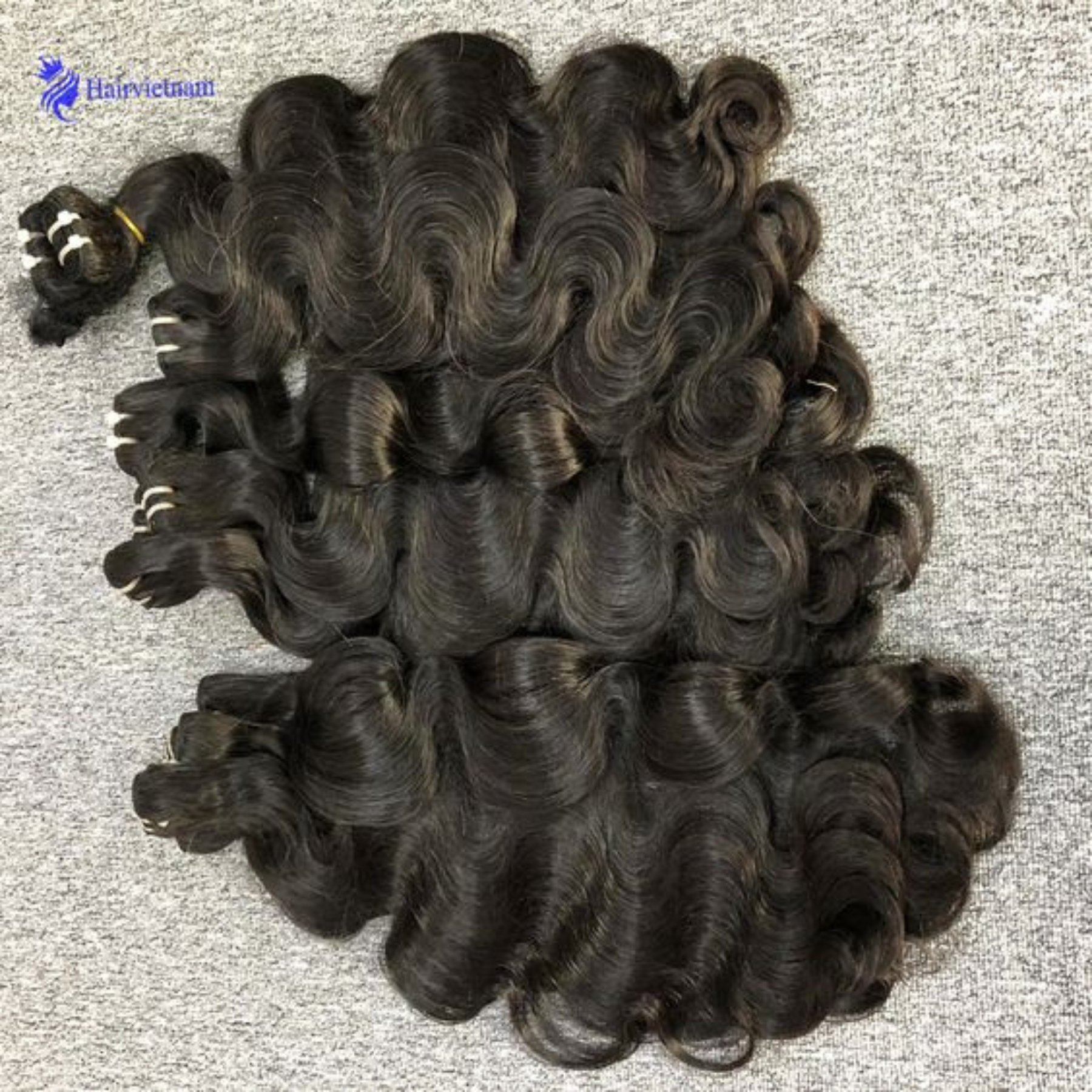 Raw vietnamese hair natural wavy Smooth and silky for curly hair high quality curly/ wavy/ 100% human hair extensions