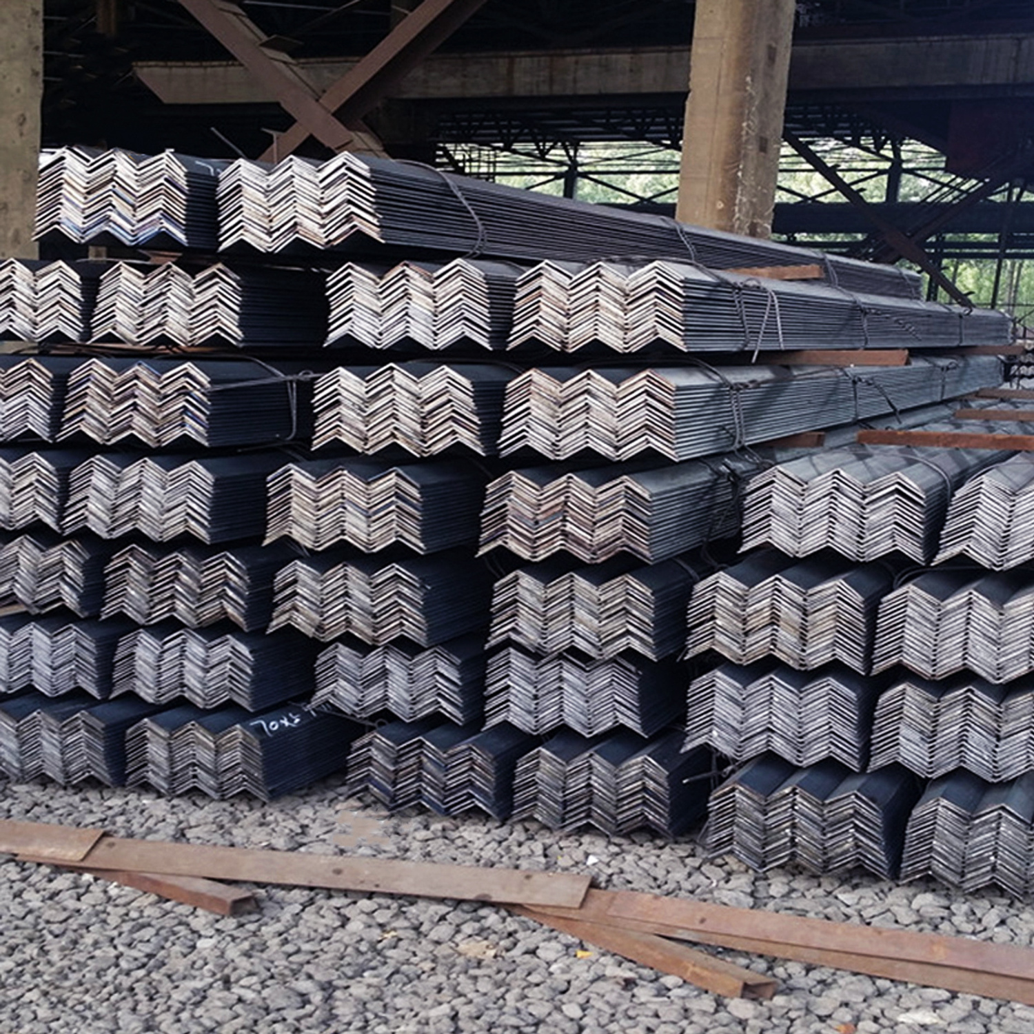 20*20mm China Manufacturer 2x2 Angle Iron Equal Angle Steel Price Per Kg Steel Angle Bar for the power industry