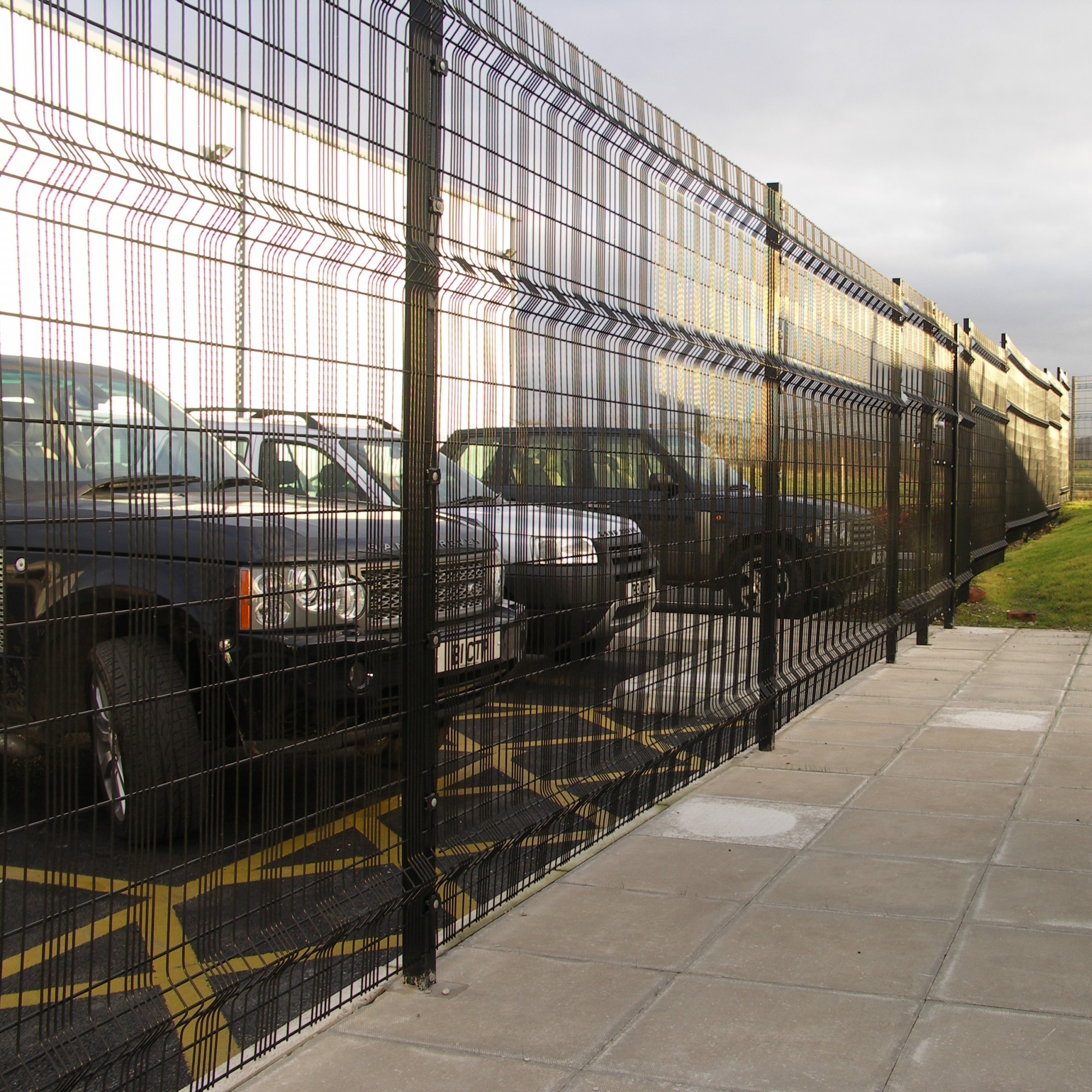 Pvc coated curved wire mesh fence 3d  fence