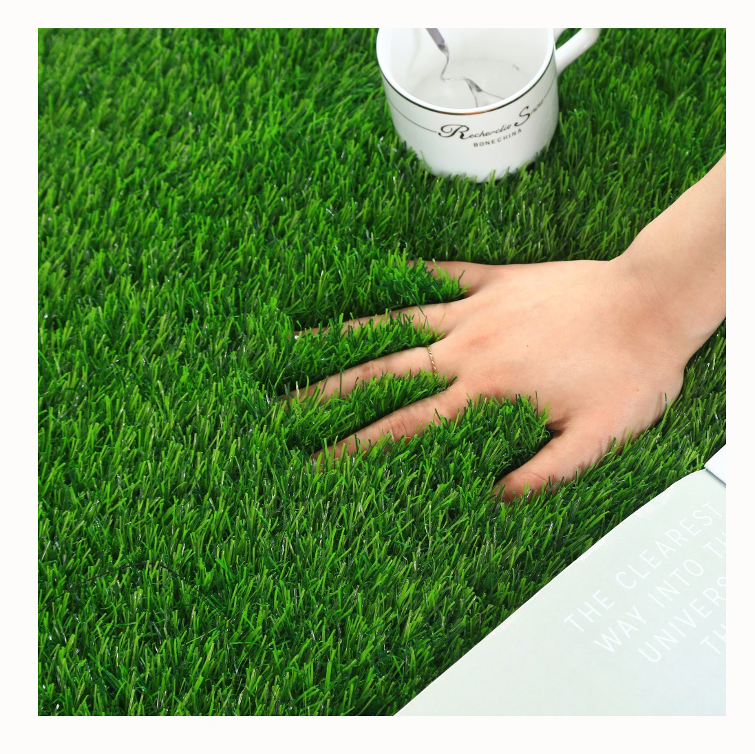 HAIZE 2023 Customized Artificial Grass Synthetic Grass for Soccer Fields Artificial Grass Good Prices Badminton Green 2cm Accept