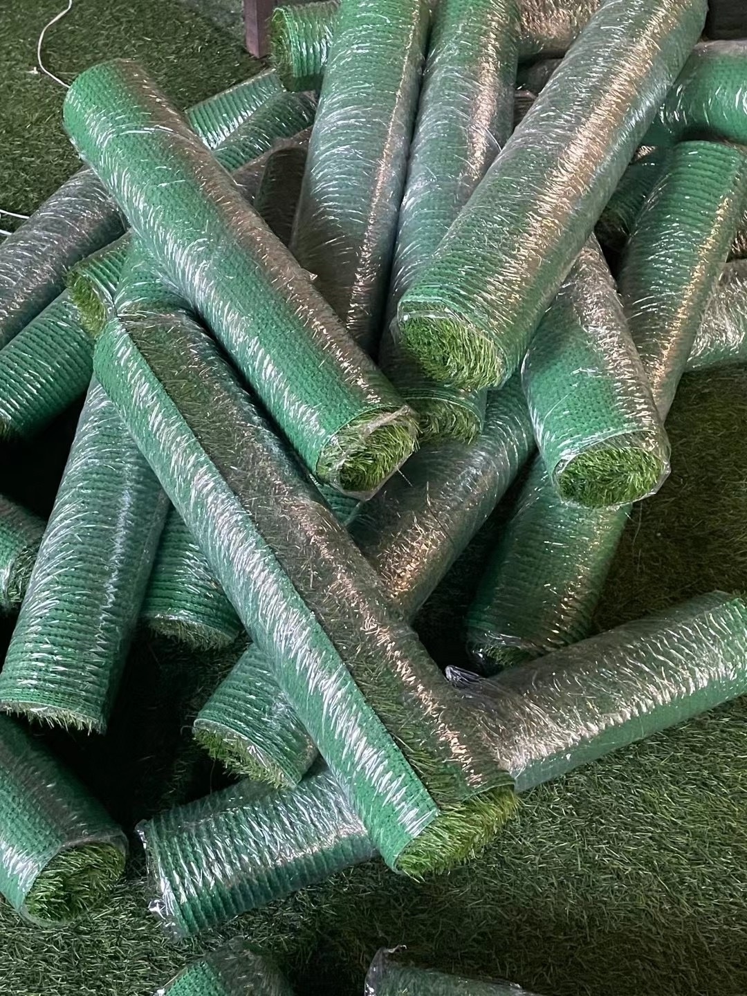 Hot selling  of 20mm25mm30mm35mm height 20SQM per roll for garden use woven synthetic artificial grass carpet grama artificial