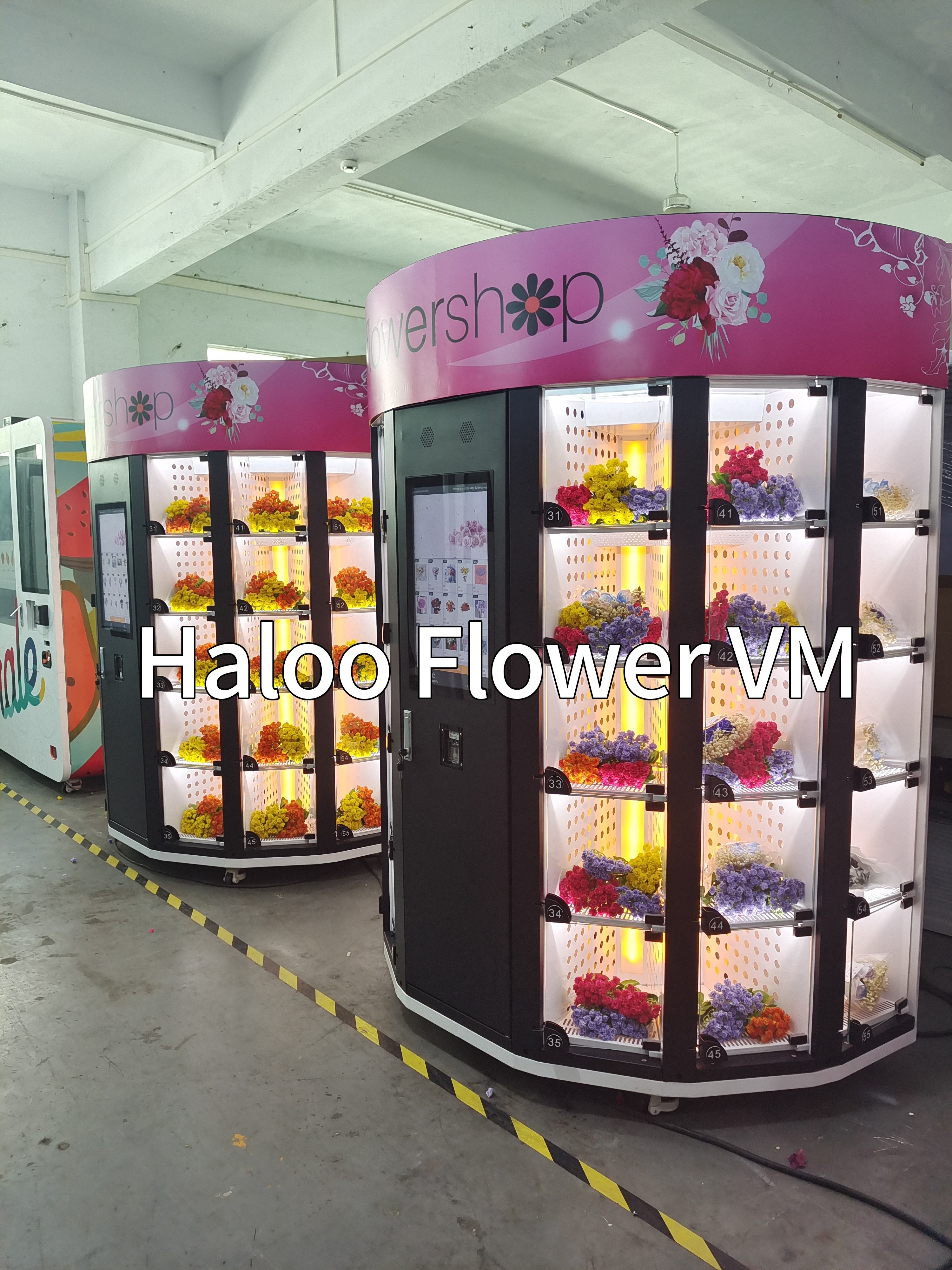 Rose Flower Vending Machine Automatic Rose Bouquet Smart Fridge Locker Vending Machine With 30 Windows