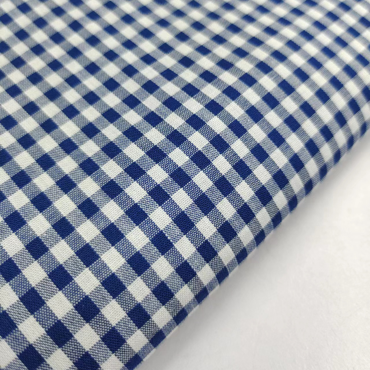 100% cotton woven yarn dyed check  plaid pattern stock lot gingham  poplin fabric from china