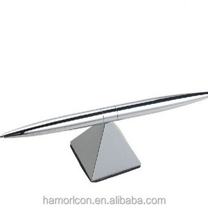 Magnetic desk novelty floating hanging pen