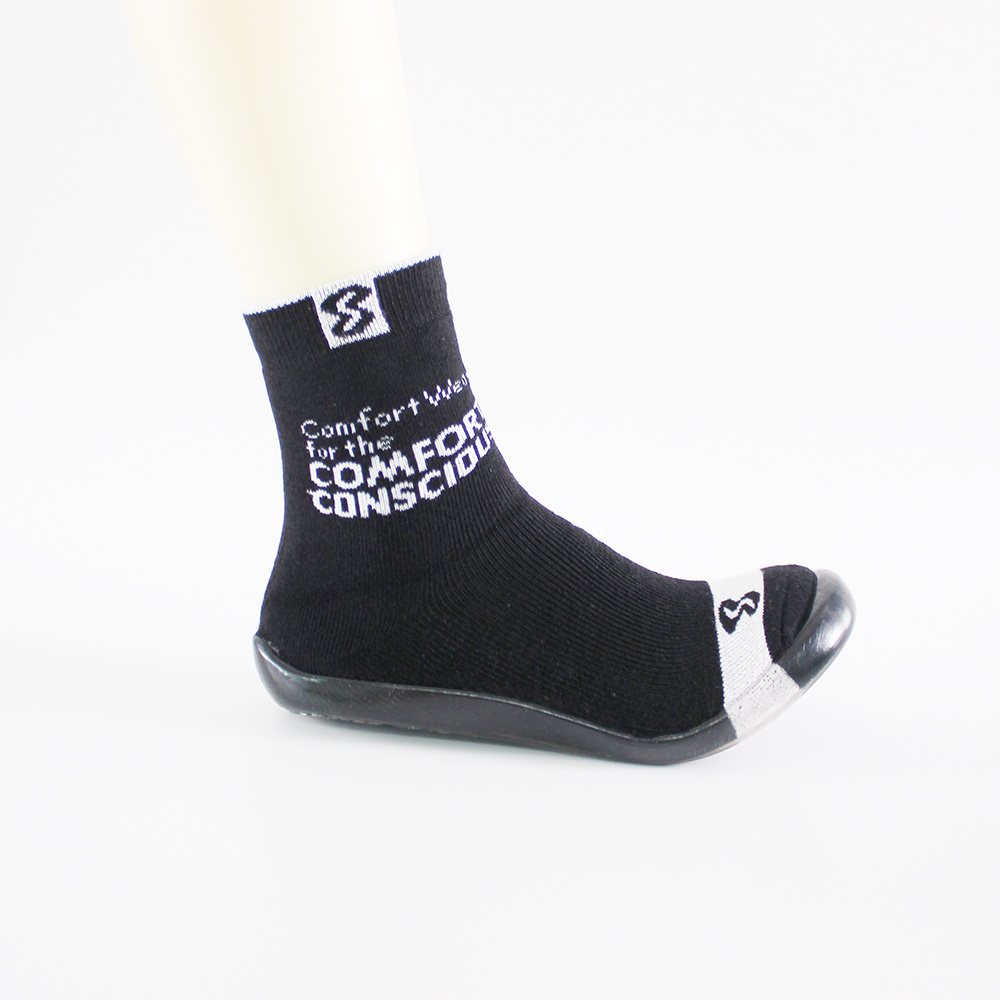 Adult anti slip sole socks with rubber