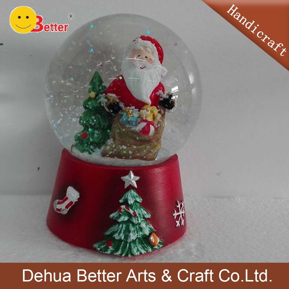 EXW custom creative Christmas souvenir resin Santa Claus custom snow globe water globe