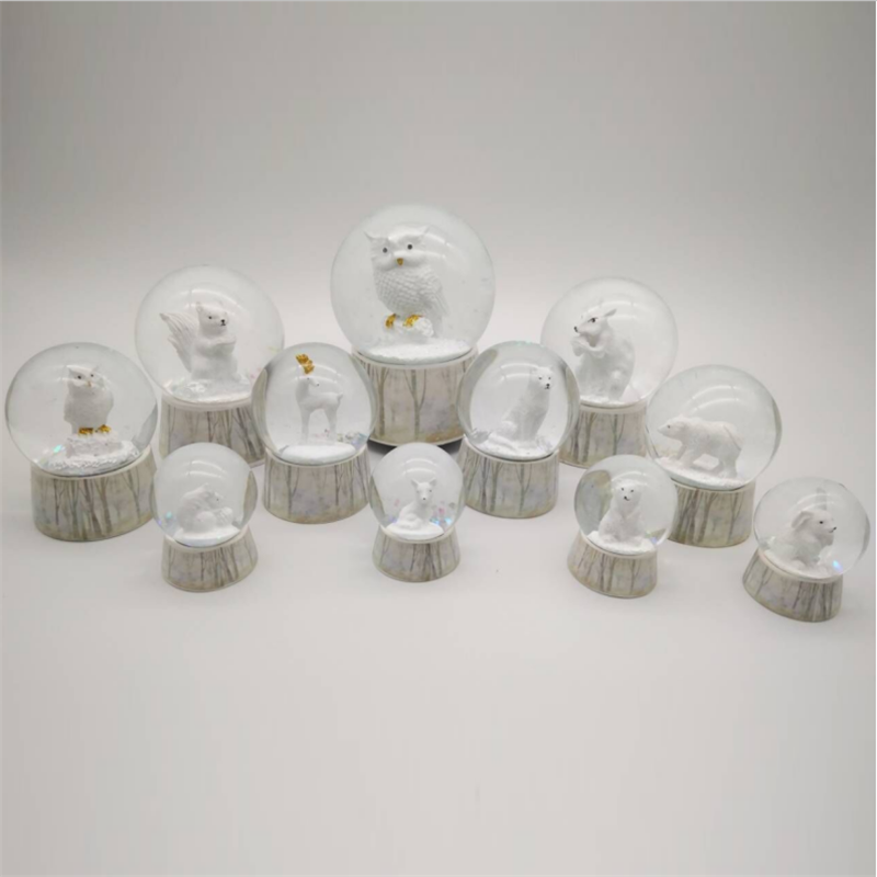 Princess Room Decoration Polyresin Musical Snow Globe Ball