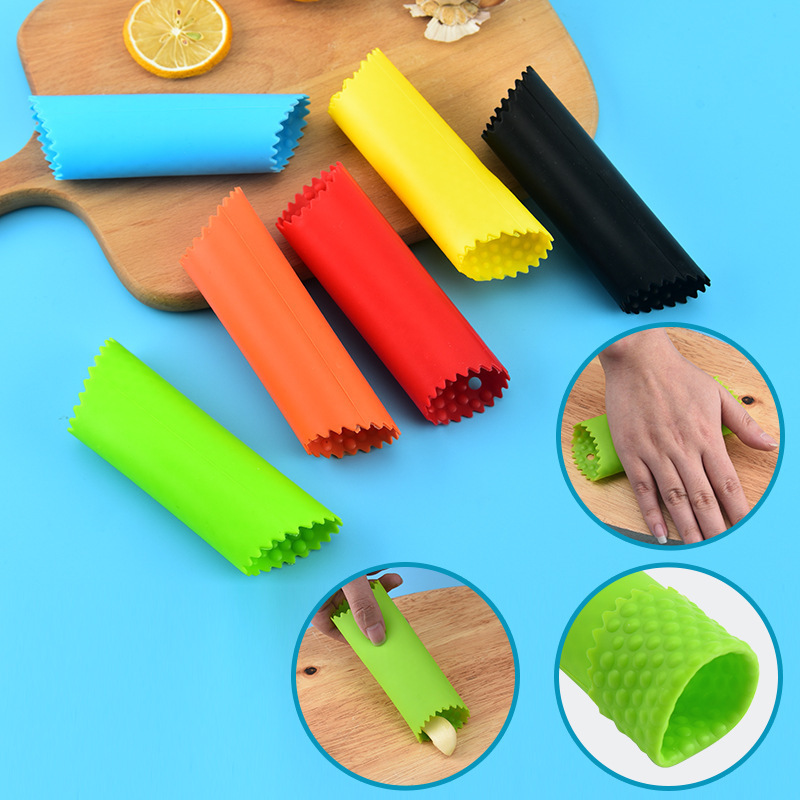 Flexible high quality Silicone garlic clove peeler with cleaning kit