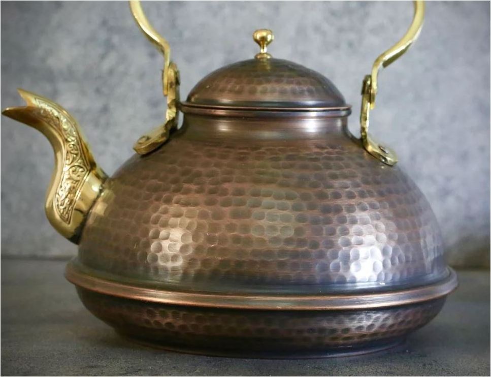 Wholesale custom black copper tea kettle wood brass handle teapot for hotel restaurant home kitchenware coffee pot made in India