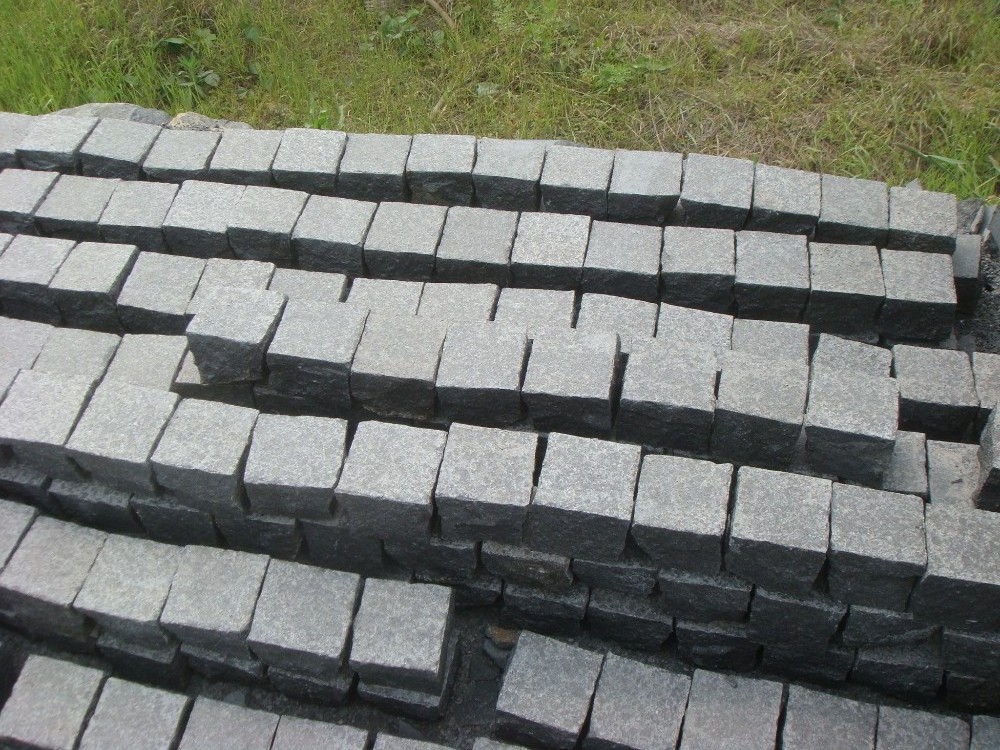 Nature Split Driveway Cobble Stone Meshed Nature Black Basalt Pavement Stone