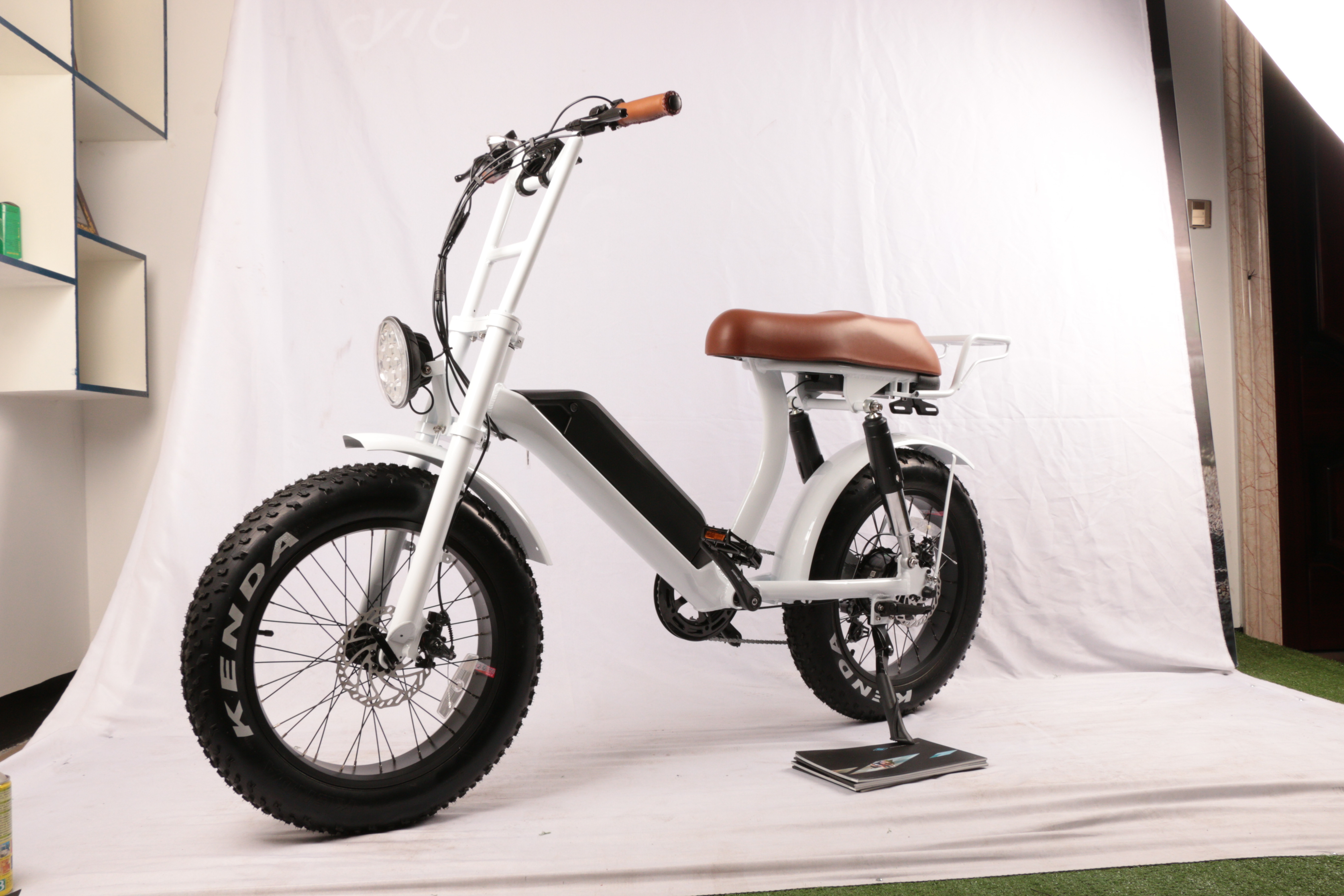 2022 new style 48V 500w 750w step through electric bike fat tire ebike retro full suspension electric city bike women