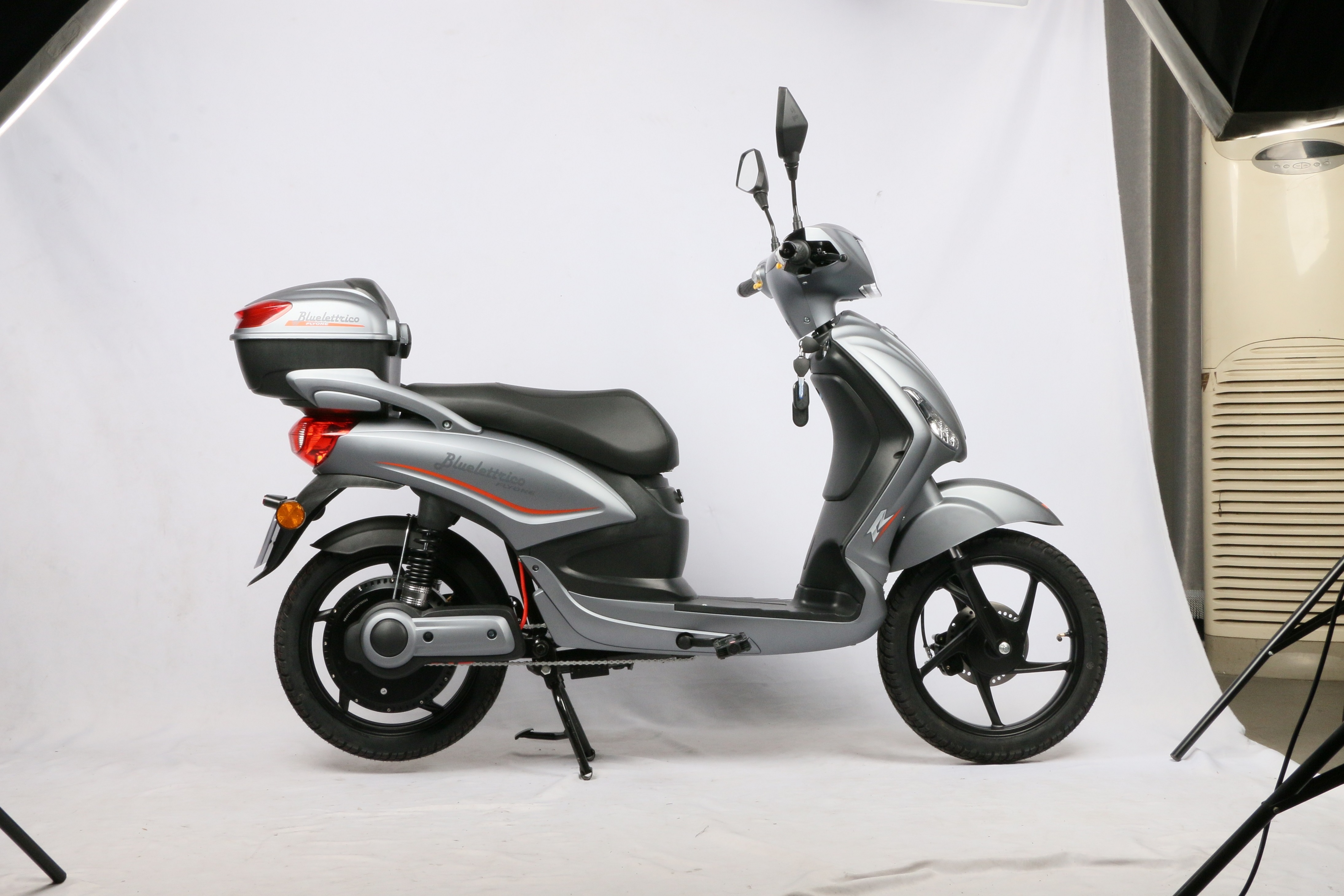 2023 Best Selling Pedal Assisted Electric Moped 48V/60V 13Ah-30Ah pedal assist scooter 250W-1000W adult electric scooter