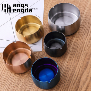 Amazon hot Round Shape Ash Tray Stainless Steel High Temperature Resistant Ashtray Home Desktop Ash Holder Smoking Accessories