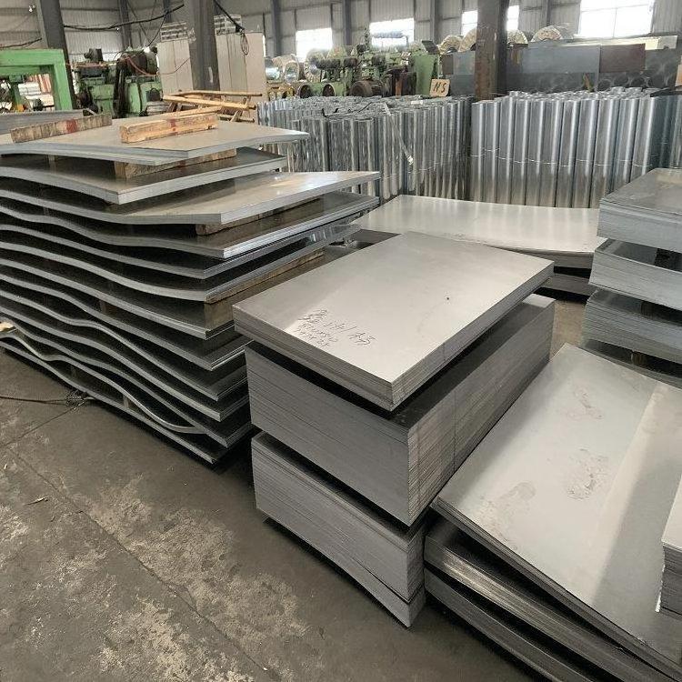 Steel Sheets CR and HR, premium grade for automotive industry