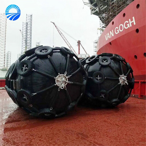 Hot sale pneumatic floating marine rubber fenders with tires and chains used to protect dock and ship