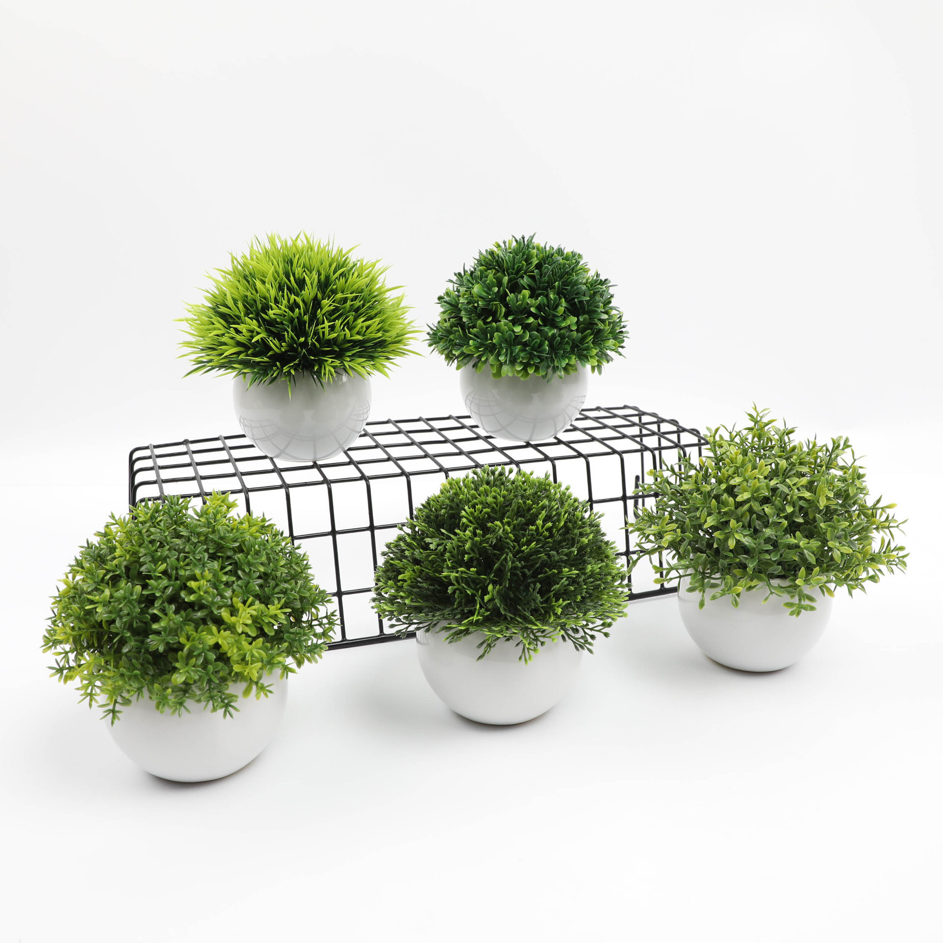 Mini Artificial Potted Plants Shaped Tree Fake Plant Fresh Green Artificial Potted Grass in White Plastic Pot For Home Decor