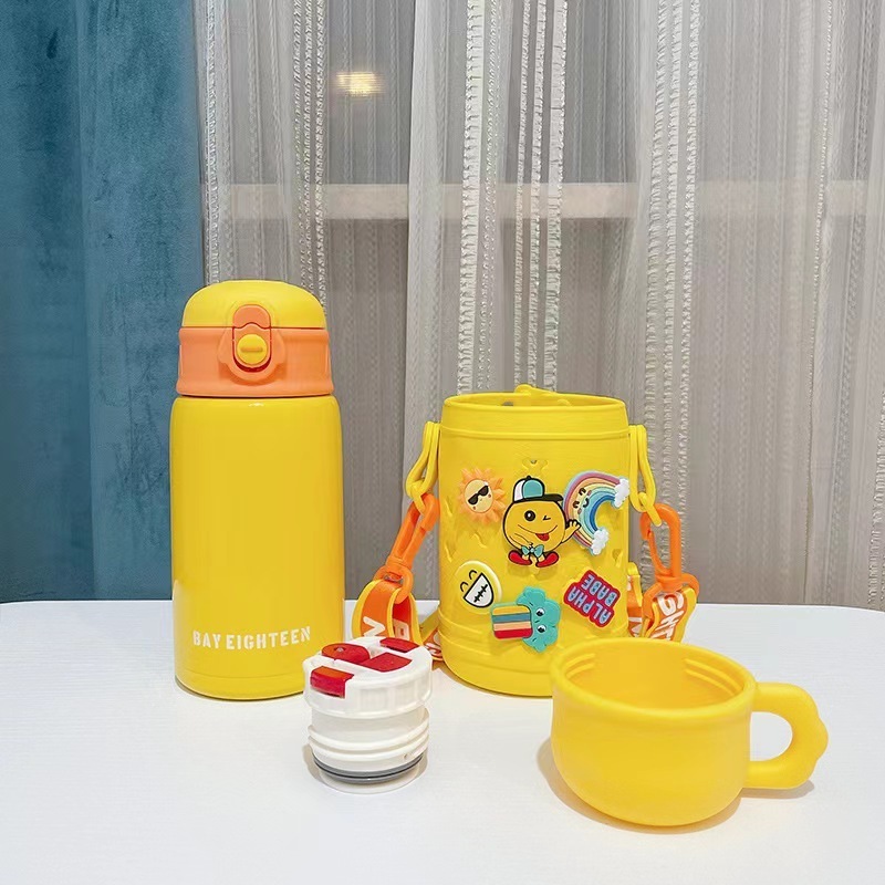 2023Creative children's kettle keep cold thermos cup with straw female kindergarten cute water cup students portable to school