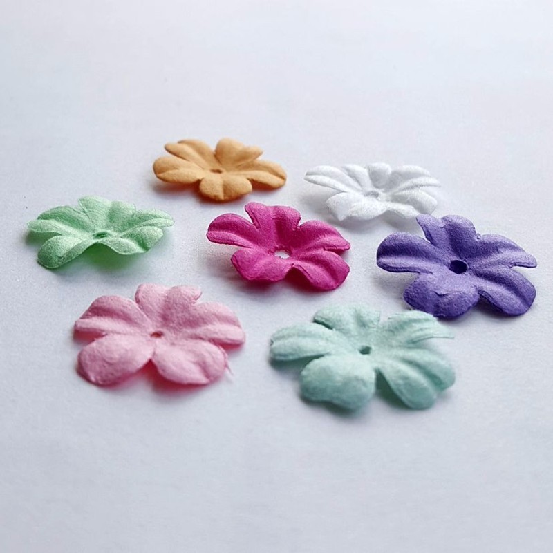 Wholesale Custom Cheap 1.7cm Scrapbooking Small mini Paper petals Flowers