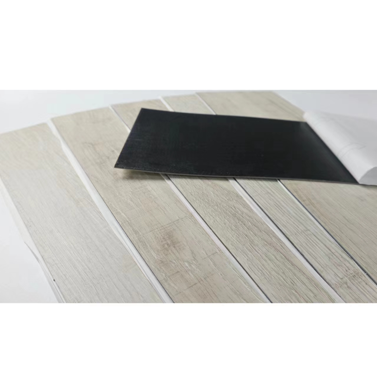 Factory price Peel and stick Luxury Vinyl flooring Waterproof Self adhesive for Apartment Decoration