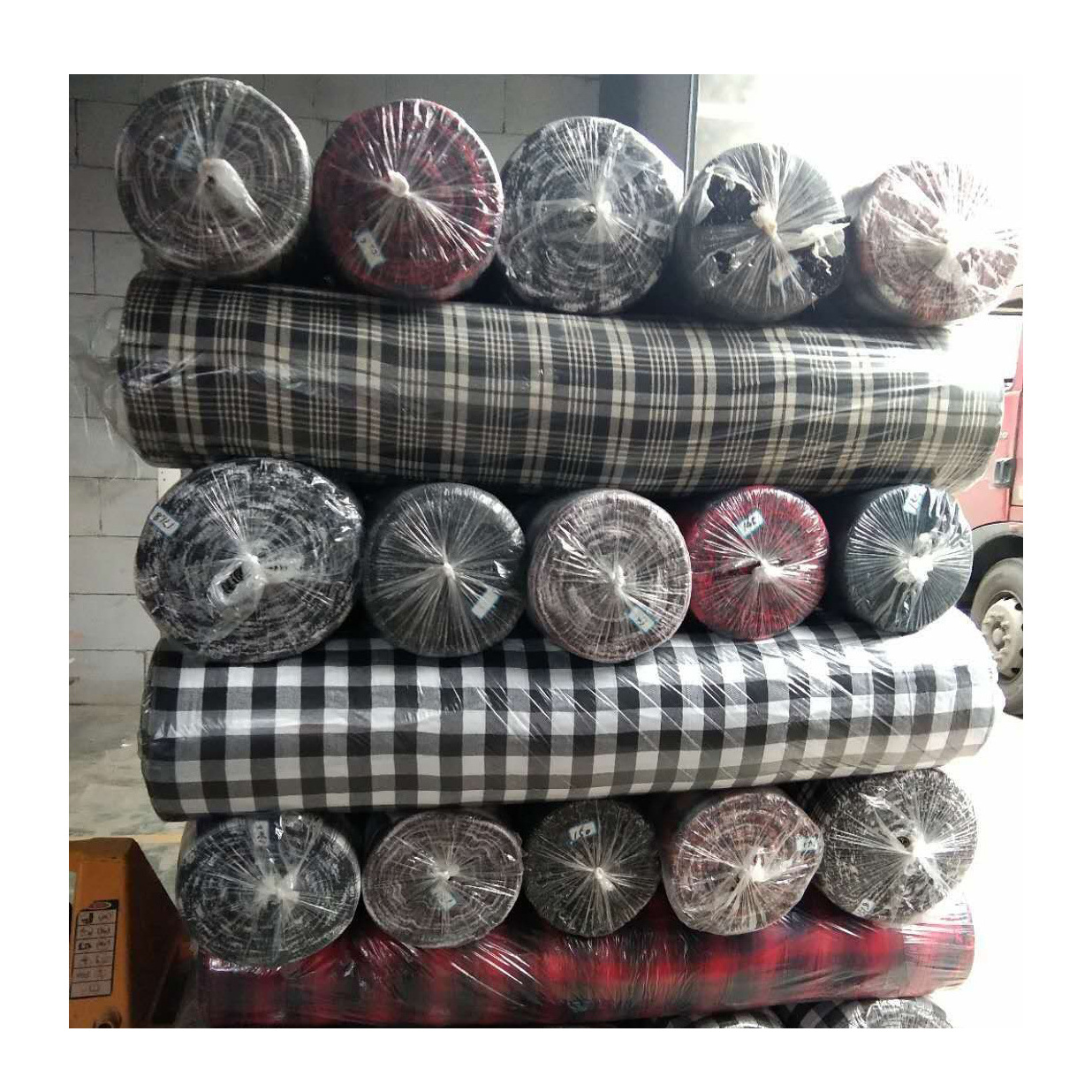 Best Price Wholesale High Quality 21S Yarn Dyed 100% Cotton Plaid Flannel Fabric with low price