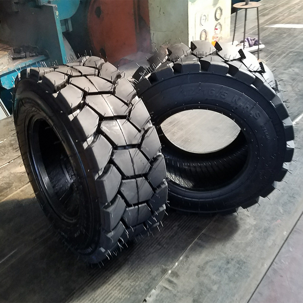 Hanmix Industrial Bias Tire RS-113 Tubeless Tyre  Skid Steer Dry Soil Wet Soil Rocky Soil Asphalt China Wholesale Cheap Price