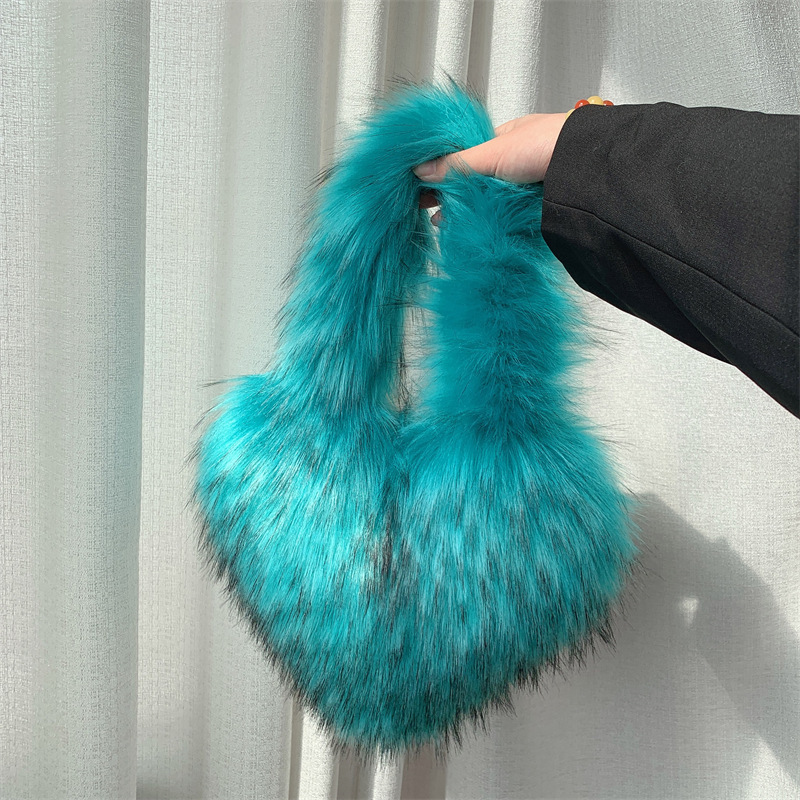 Hot Fashion Girls Heart Shaped Faux Fox Winter Furry Handbag Women Gothic Punk Raccoon Fur Messenger Shoulder Bag