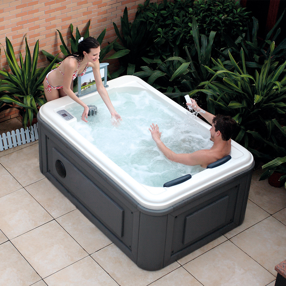 mini outdoor spa hot tub for 2 person