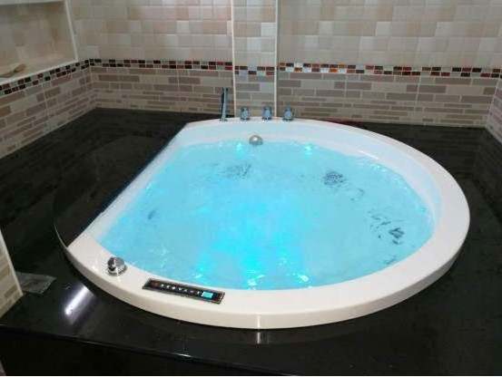 HS-BC654 underground waterfall whirlpool massage round acrylic drop-in bathtub