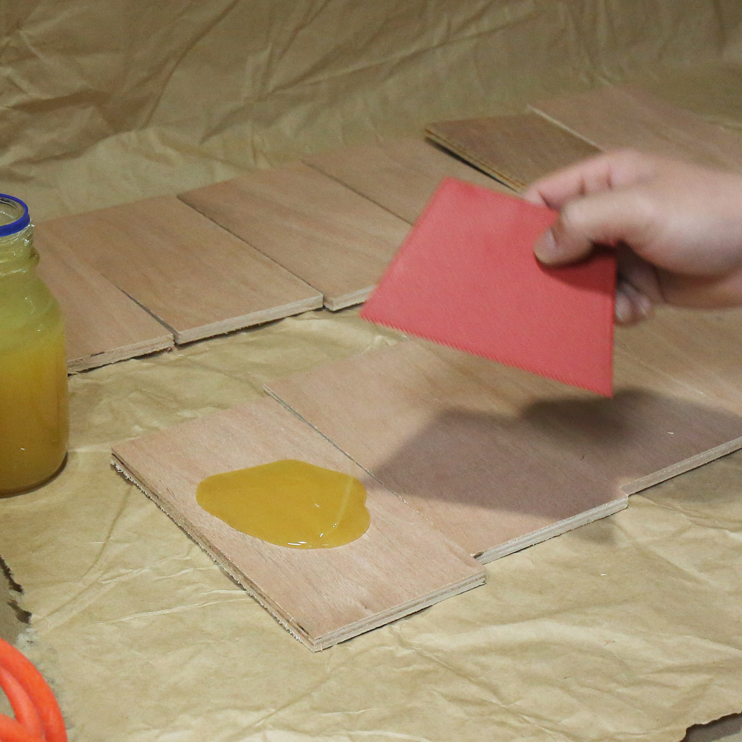 Cold bond glue for Plywood, yellow gel