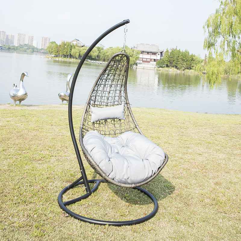 Wholesale Rattan Hanging Swing Chair Garden Hanging Patio Swings Chair Outdoor Patio Rattan Day Bed Indoor