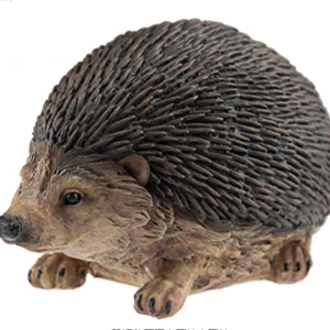 Resin lovely hedgehog garden statue