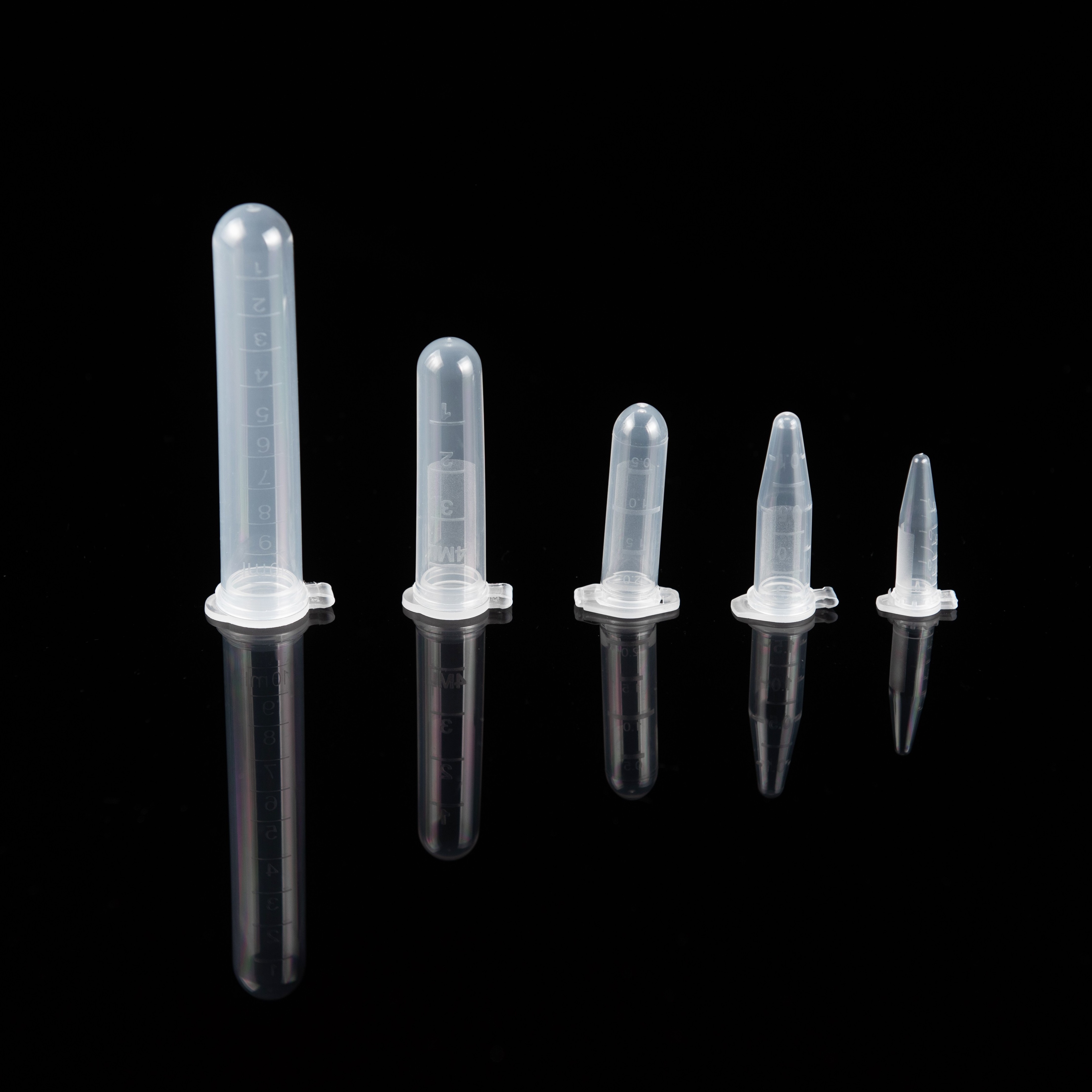 Various Medical and Scientific Laboratories Transparent Plastic Microcentrifuges Falcon Tapered Microcentrifuge Tubes