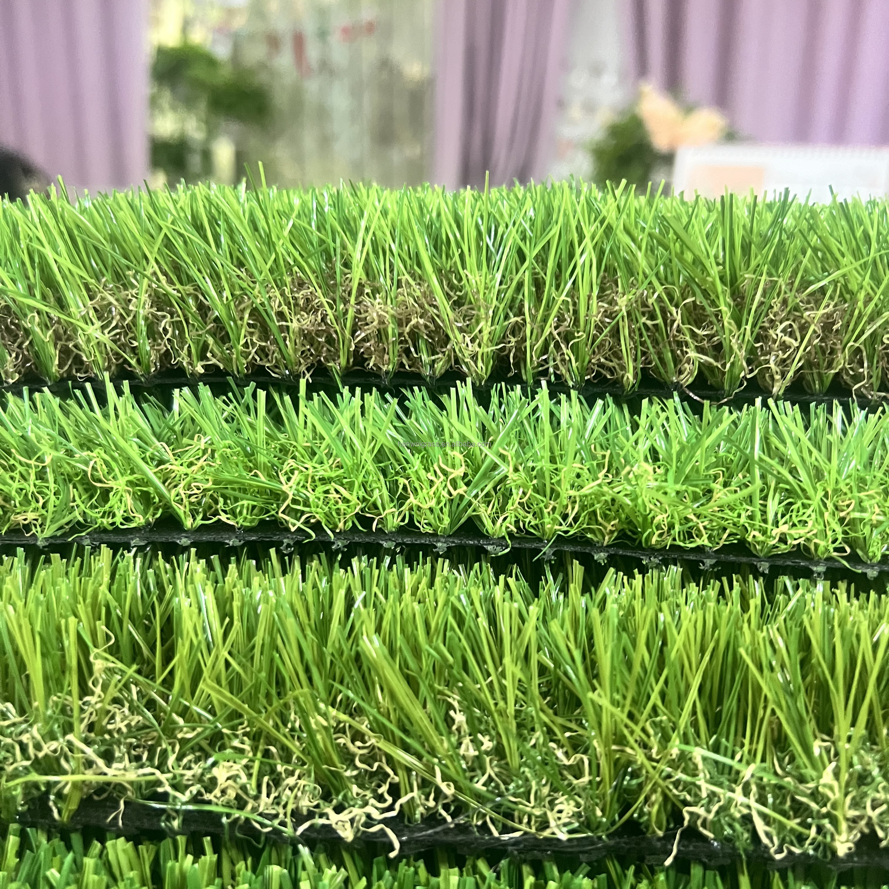 Natural-Looking Artificial Grass Carpet for Outdoor Play and Indoor Garden Landscaping