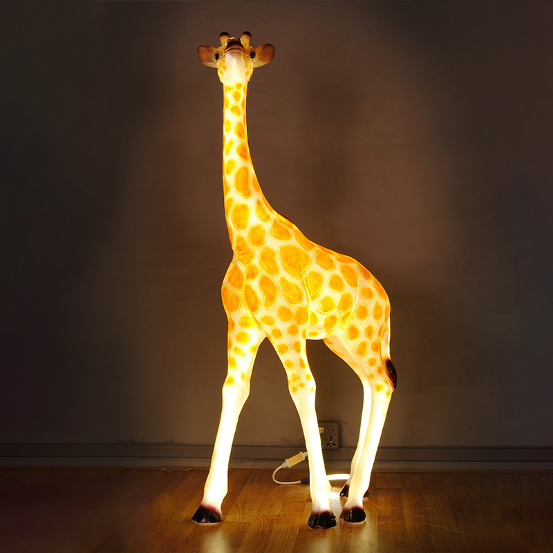 Christmas Theme Adventure Park Decorations Large Resin Animal Giraffe Statues Motif Lights